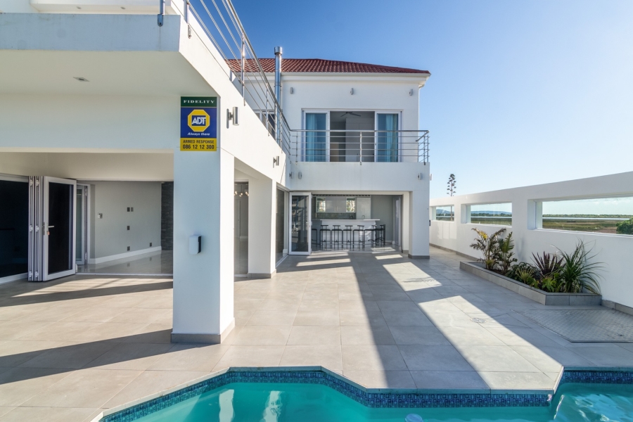 5 Bedroom Property for Sale in Laaiplek Western Cape